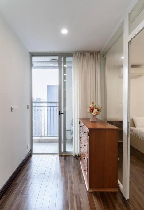 Apartment 4-bedroom @ Vinhomes Times