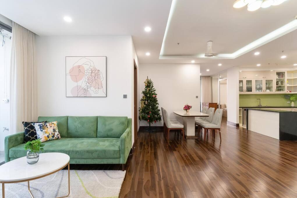 Apartment 4-bedroom @ Vinhomes Times