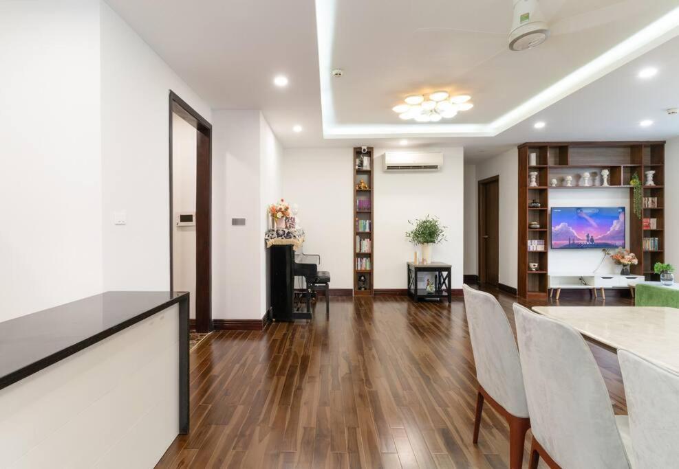 Apartment 4-bedroom @ Vinhomes Times Hanoi