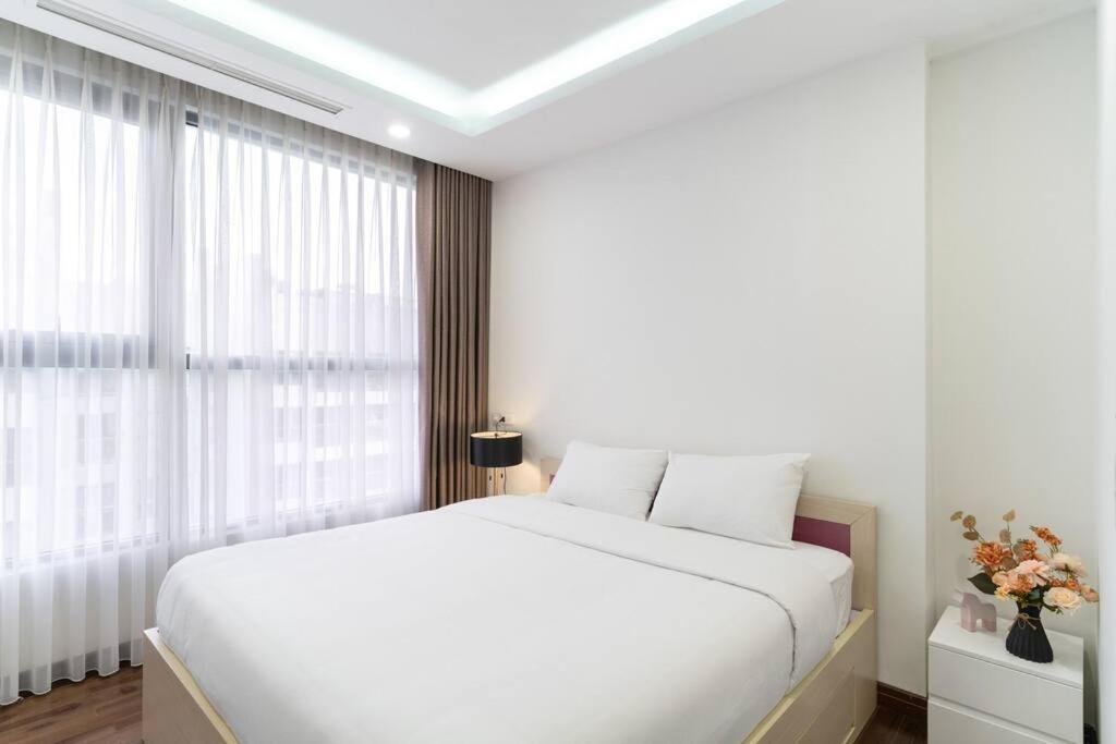 4-bedroom @ Vinhomes Times Apartment *